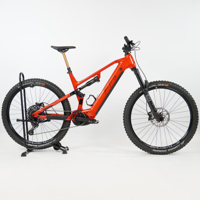 Kneissl Design FS04 2024 - RH-L Ausstellungsrad