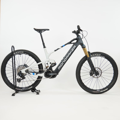 Mondraker Crafty Carbon RR S Black 2025 - RH-L test bike