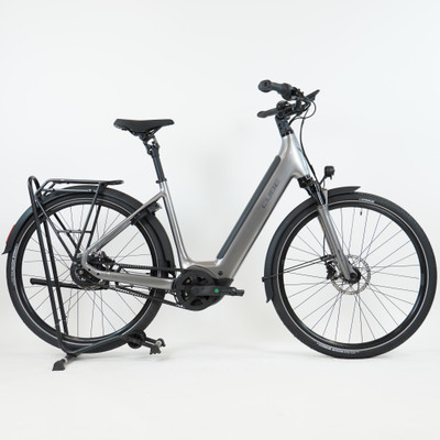 Cube Supreme Hybrid Deluxe Pro 600 Quicksilver 'n' Grey 2026 Easy Entry – RH 54 cm display bike