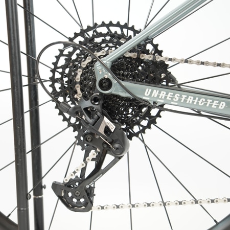 BMC UnReStricted AL ONE metallic grey green 2024 - RH-M exhibition bike
