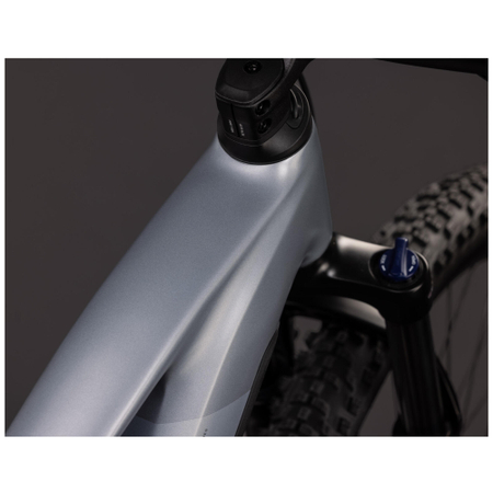 Cube Reaction Hybrid Performance 720 ashgrey´n´prism