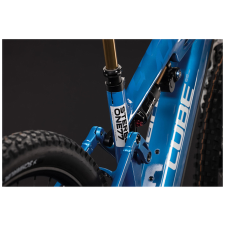Cube Stereo Hybrid ONE77 HPC AT 800 actionteam