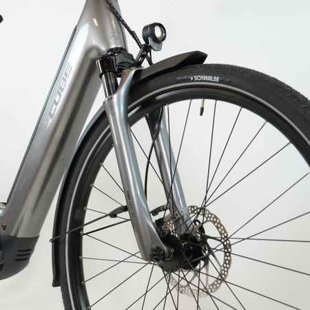 Cube Supreme Hybrid Deluxe Pro 600 quicksilver´n´grey 2026 Easy Entry - RH 54 cm Ausstellungsrad