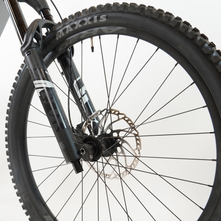 BH Bikes iLynx+ DL Enduro 9.1 silver - RH-L Testrad