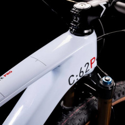 Buy Cube Elite C:62 Pro flashwhite'n'red 2022 online | fitstore24