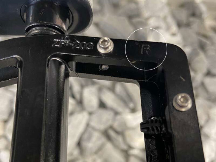 Markings for the left and right pedals